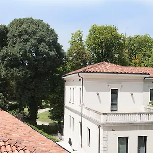  Hotel apartamentowy Eremitani